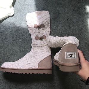 Size 11 BRAND NEW TAN “Kalla” Uggs